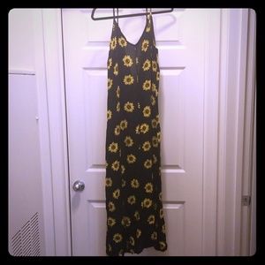 Adorable sunflower maxi dress